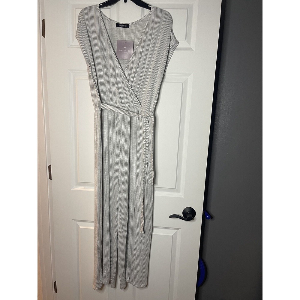 Maverick the collection Cap Sleeve jumpsuit large gray white stripe nwt